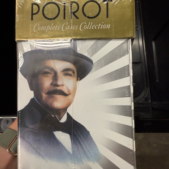 Agatha Christies Poirot:Complete series Collection DVD 33-Disc Box Set - Picture 6 of 8